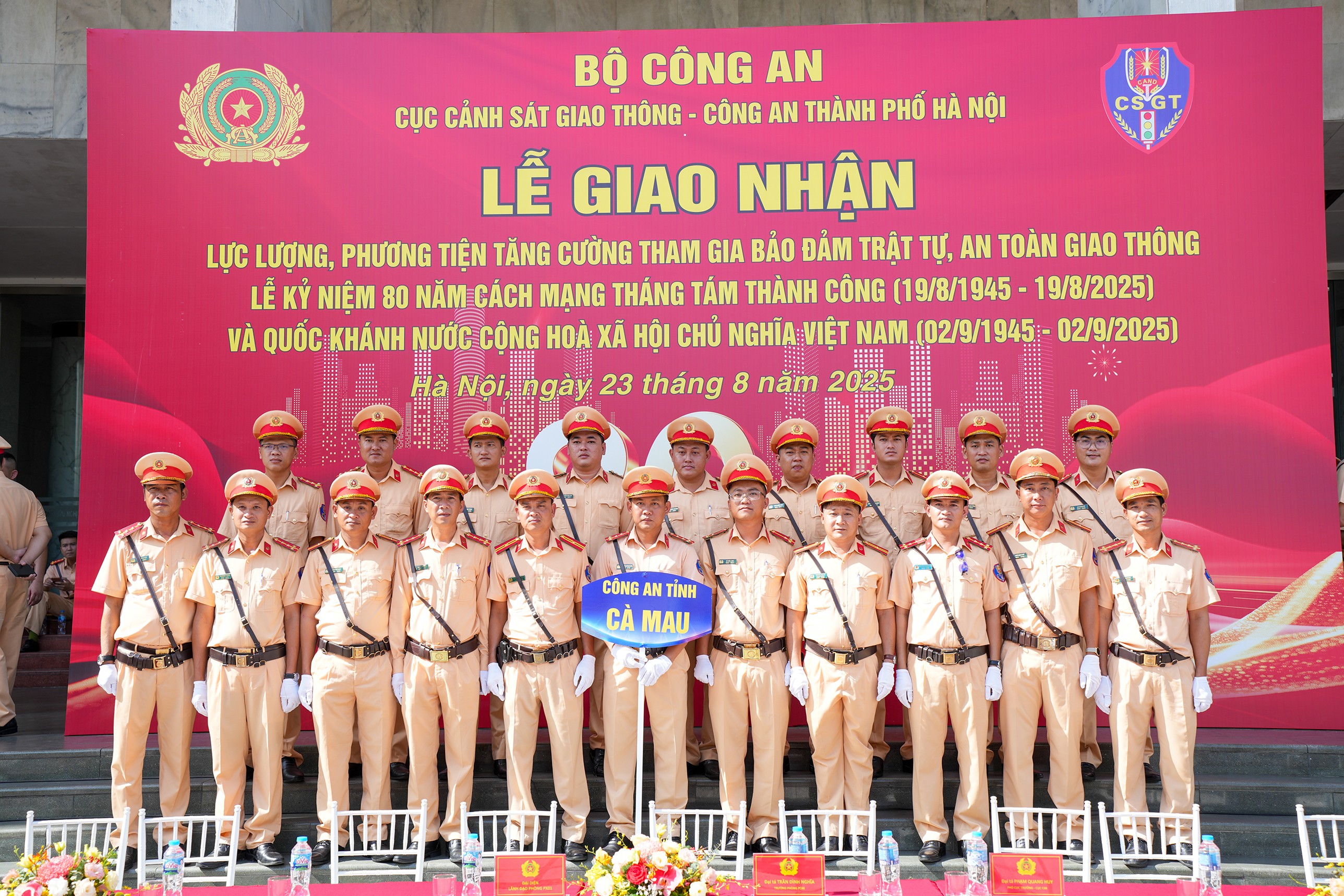 Lực lượng CSGT vượt muôn trùng xa, cùng hướng về đại lễ