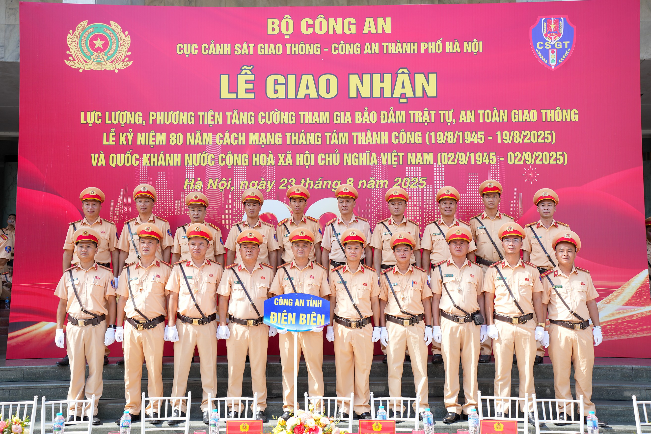 Lực lượng CSGT vượt muôn trùng xa, cùng hướng về đại lễ