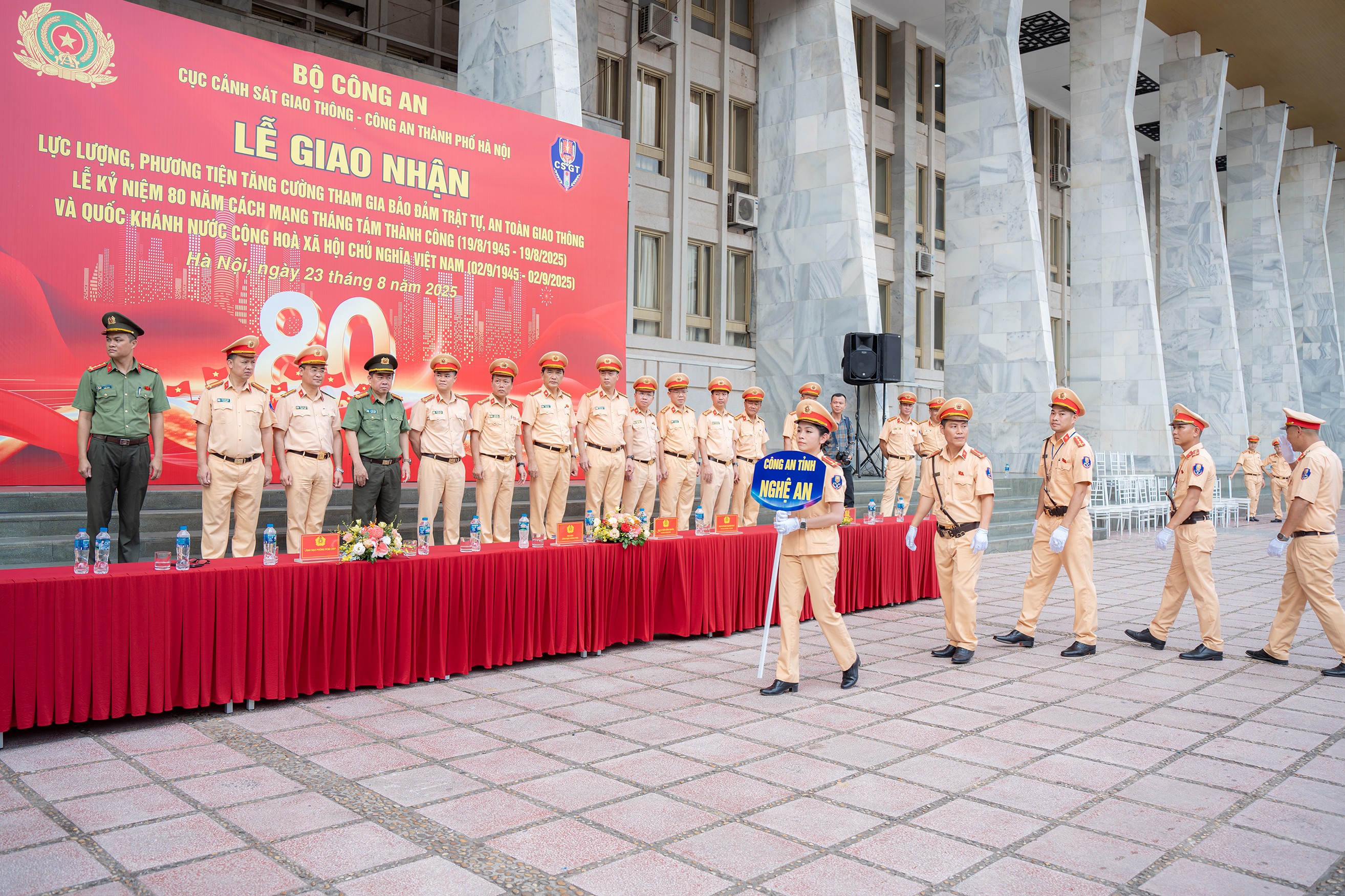 Các cán bộ chiến sĩ sẽ được phân bổ vào các đội CSGT trên địa bàn thành phố