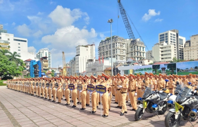 Hà Nội được tăng cường hơn 600 cảnh sát giao thông phục vụ A80