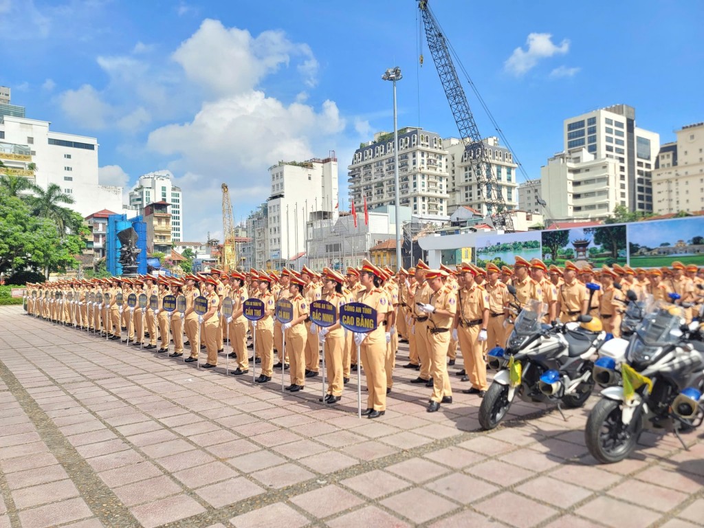 Hà Nội được tăng cường hơn 600 cảnh sát giao thông phục vụ A80