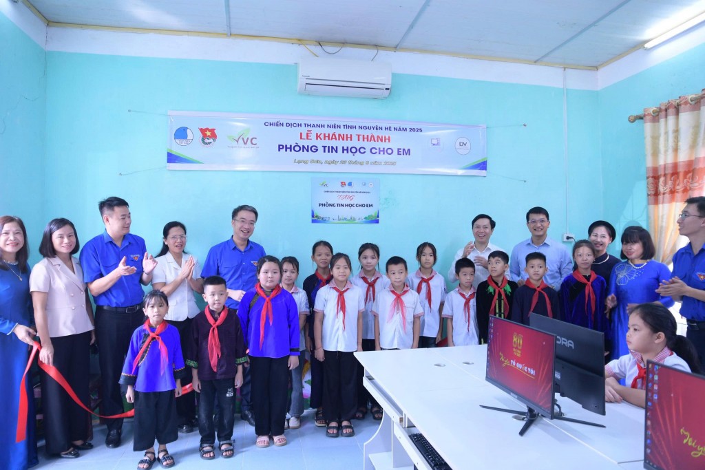 Ban Tổ chức