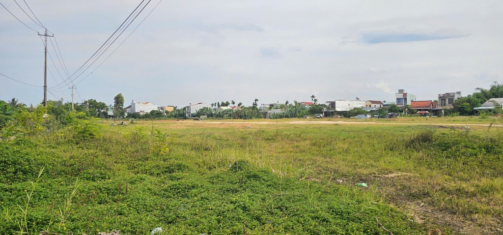 Khu công viên Dinh trấn Thanh Chiêm đắp chiếu có gây lãng phí ?