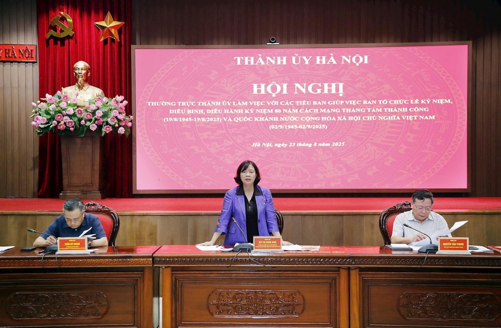 Bí thư Thành ủy Hà Nội Bùi Thị Minh Hoài phát biểu kết luận hội nghị. Ảnh: Viết Thành