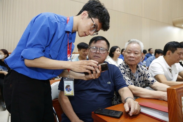 Sôi nổi, sáng tạo phong trào Bình dân học vụ số