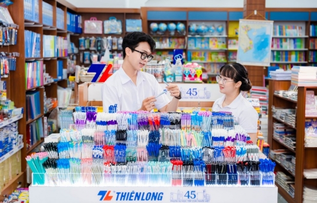 Doanh nghiệp văn phòng phẩm duy nhất vào Top 50 niêm yết tốt nhất