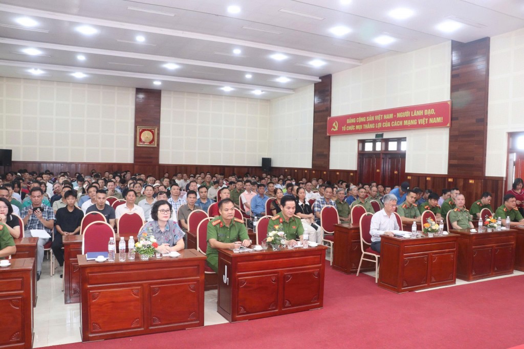 Trang bị kiến thức, kỹ năng phòng cháy chữa cháy cho lãnh đạo thôn, tổ dân phố
