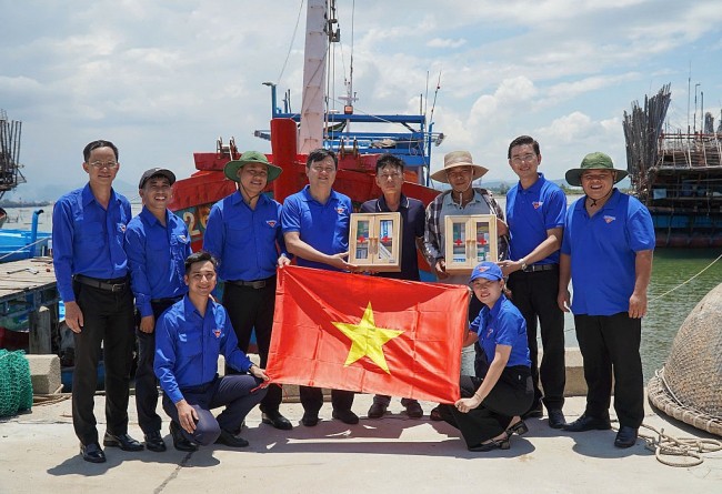 Hành trình “Tuổi trẻ Đà Nẵng với biển, đảo quê hương”