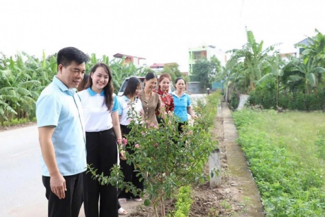 Rạng rỡ "Đường hoa phụ nữ" tại xã Hồng Vân