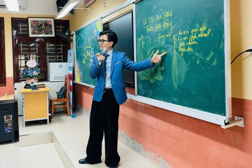 Tình nguyện viên của Câu lạc bộ Thời trang và Phong cách 
