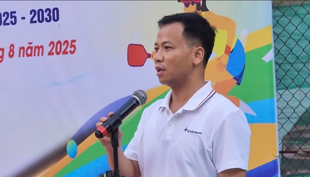 Đồng chí Nguyễn Duy Tuấn: Giám đốc Trung tâm Văn hóa – Thông tin và Thể thao phường phát biểu khai mạc buổi giao lưu Pickleball Đồng chí Nguyễn Duy Tuấn: Giám đốc Trung tâm Văn hóa – Thông tin và Thể thao phường phát biểu khai mạc buổi giao lưu Pickleball