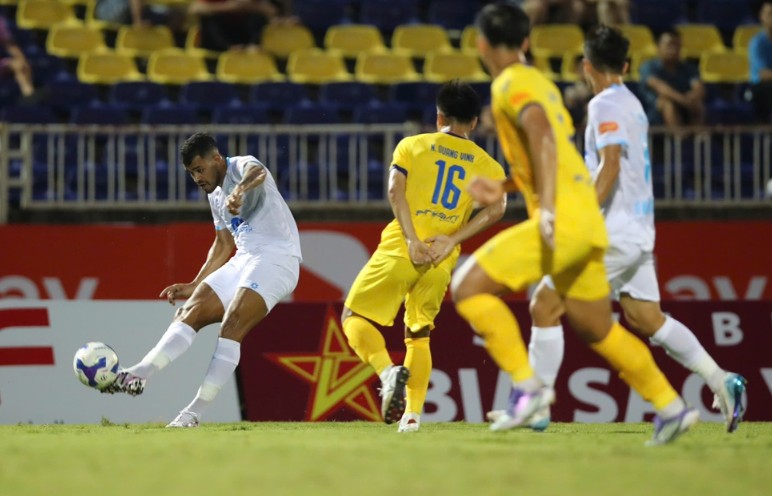 Vòng 2 V-League 2025/26: Sông Lam Nghệ An mất điểm trước Nam Định