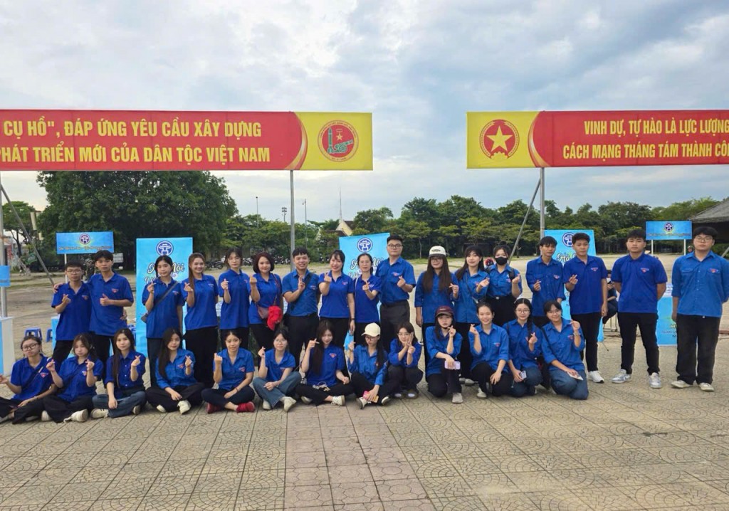 Phường Từ Liêm: 200 đoàn viên tham gia phục vụ hợp luyện diễu binh