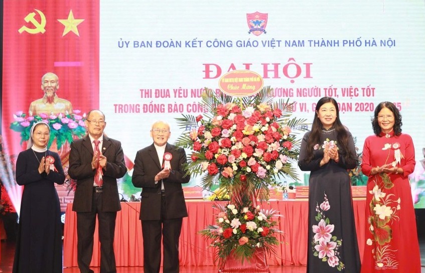 Phát huy vai trò của đồng bào Công giáo Thủ đô trong xây dựng khối đại đoàn kết