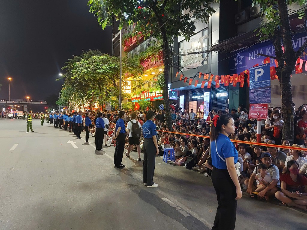 Nâng cao ý thức người dân khi xem diễu binh để Đại lễ được trọn vẹn