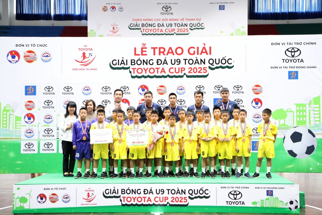 U9 Việt Hùng Thanh Hoá đăng quang ngôi vô dịch