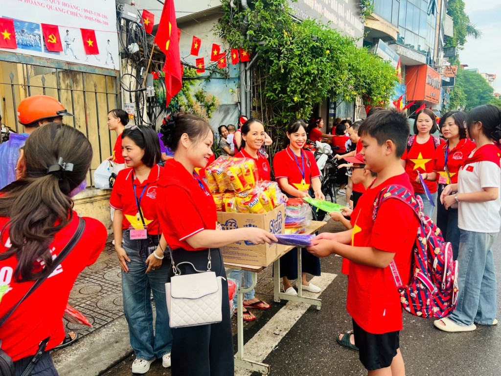 Giáo viên trường Mẫu giáo số 3 tham gia phục vụ nhiệm vụ A80 Giáo viên trường Mẫu giáo số 3 tham gia phục vụ nhiệm vụ A80