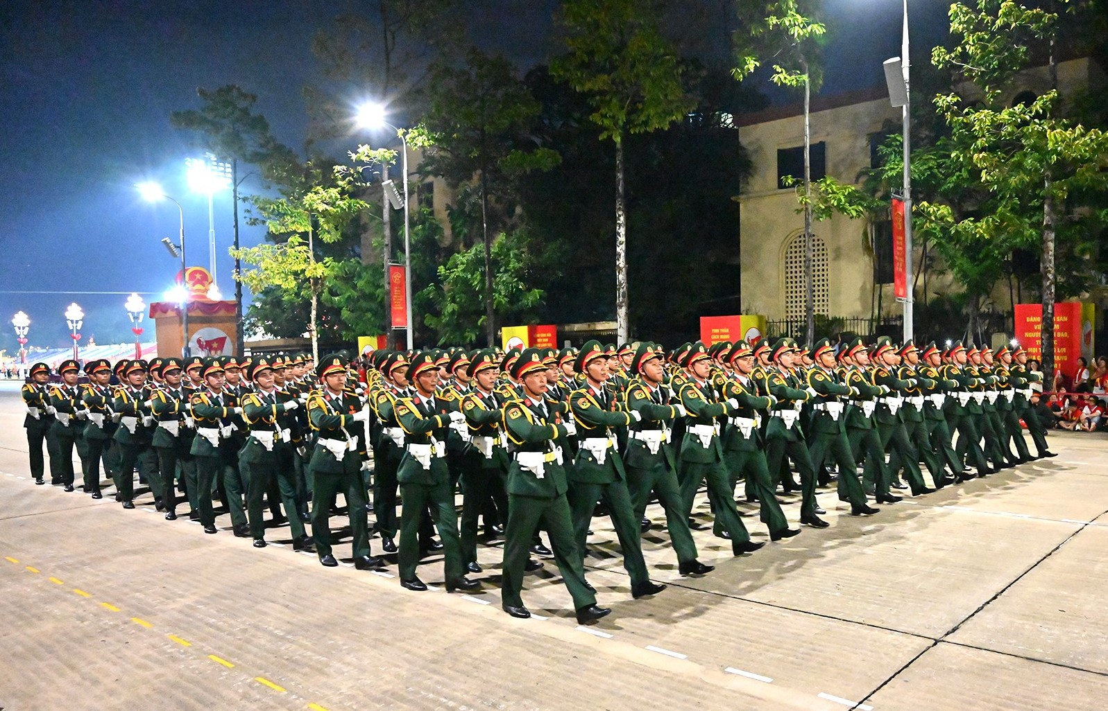 Rộn ràng khí thế tổng hợp luyện giữa lòng Thủ đô