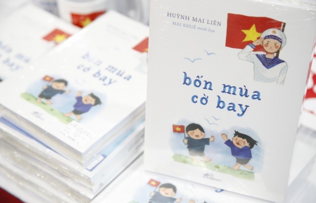 "Bốn mùa cờ bay" - nuôi dưỡng lòng yêu nước từ những tâm hồn thơ bé