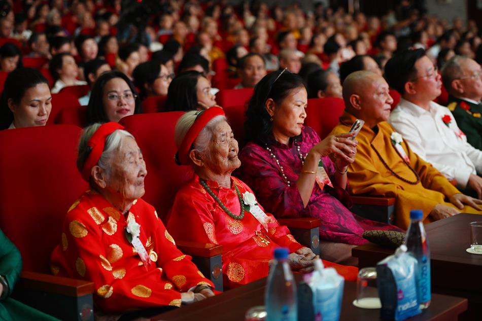 Mùa hiếu hạnh và tri ân hòa cùng khát vọng non sông