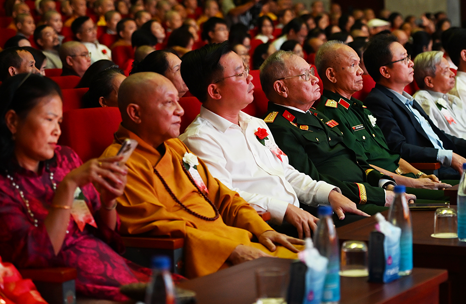 Mùa hiếu hạnh và tri ân hòa cùng khát vọng non sông