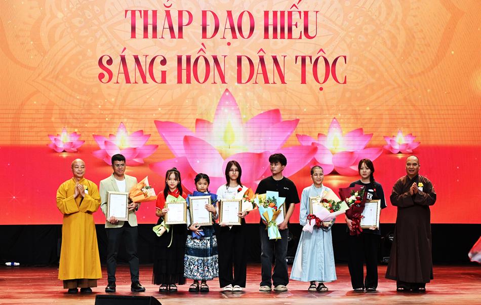 Mùa hiếu hạnh và tri ân