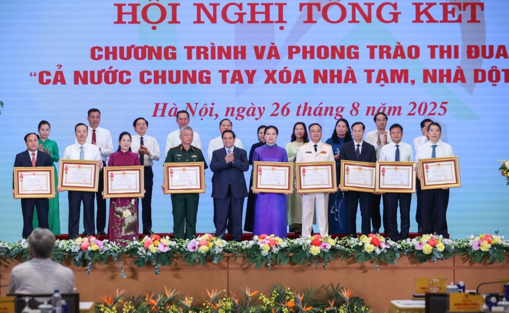 Xóa hơn 330.000 nhà tạm, dột nát là 