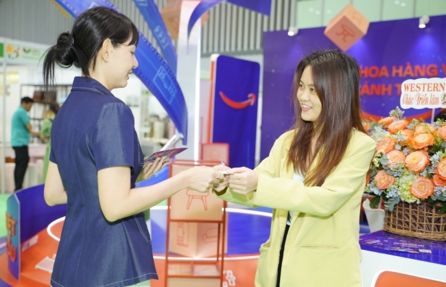 Amazon Global Selling Vietnam tiếp sức cho các nhà sản xuất nội thất Việt Nam mở rộng toàn cầu tại VIFA ASEAN EXPO 2025
