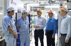 Đoàn khảo sát Tổng Liên đoàn Lao động Việt Nam lắng nghe kiến nghị công nhân