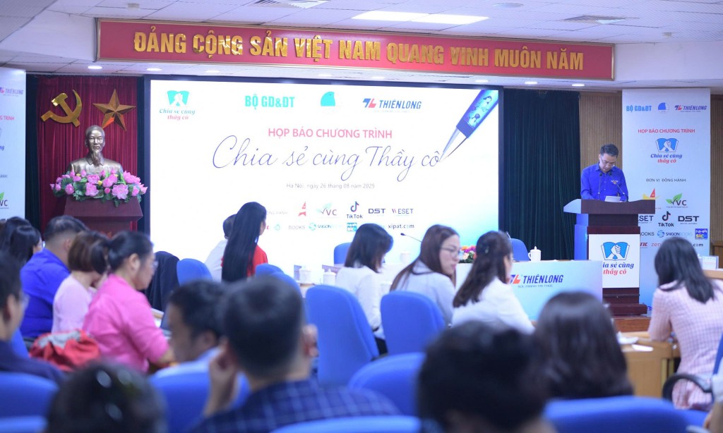 Quang cảnh họp báo