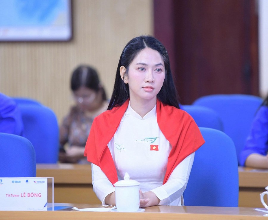TikToker Lê Bống