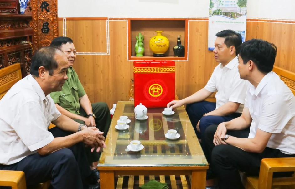 Quyết tâm chăm lo đời sống vật chất, tinh thần của các gia đình chính sách