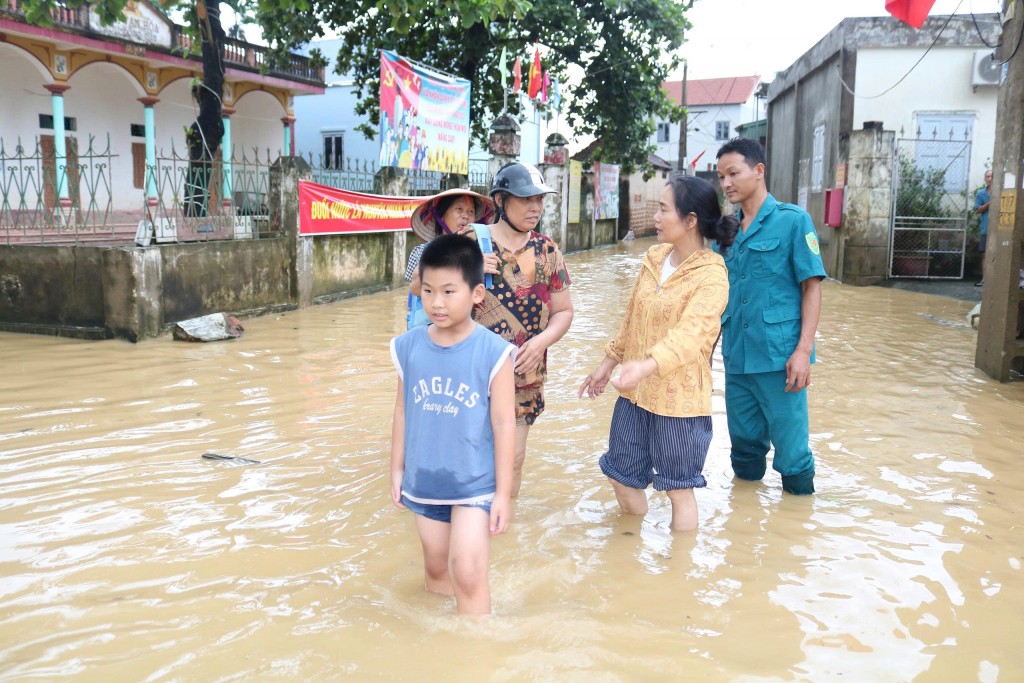 Xã Quảng Bị: 80 hộ dân bị ngập do mưa bão