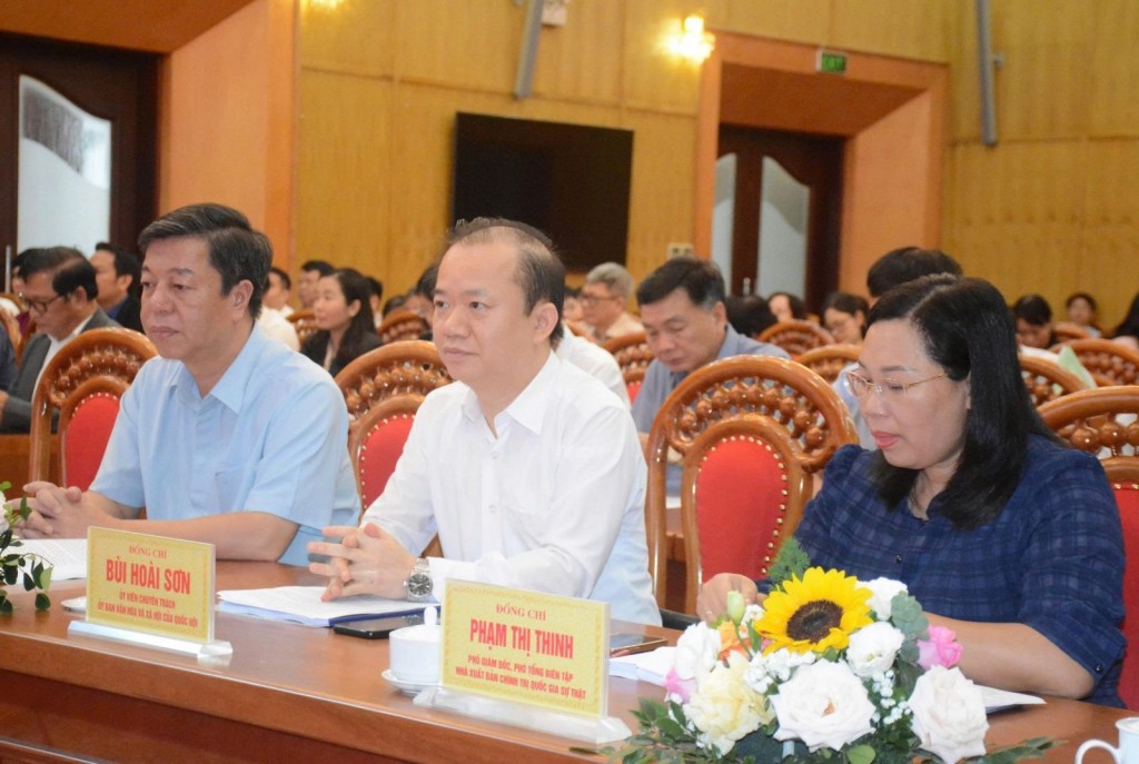 Các đại biểu dự Hội nghị