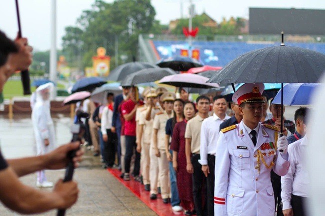 Khối Văn hóa, Thể thao tham gia sự kiện A80 vào Lăng viếng Bác
