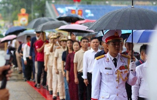 Khối Văn hóa, Thể thao tham gia sự kiện A80 vào Lăng viếng Bác