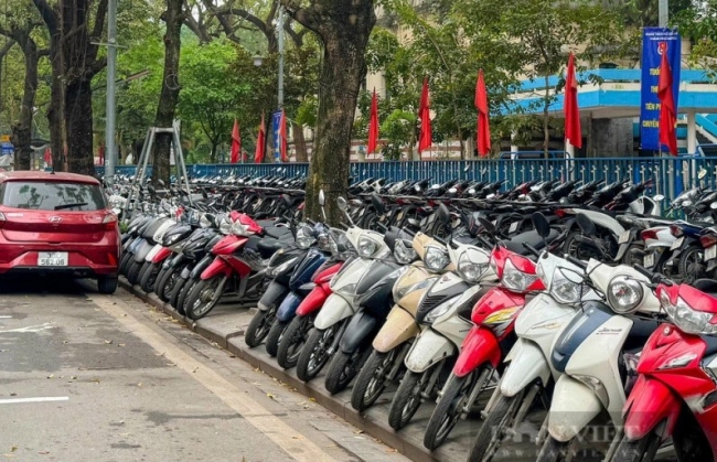 Yêu cầu trông giữ xe miễn phí cho Nhân dân xem lễ diễu binh