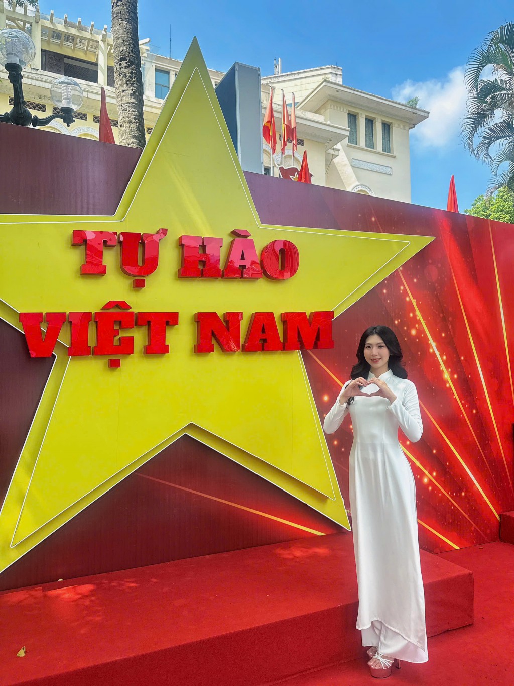 Hoa khôi bày tỏ niềm tự hào Việt Nam