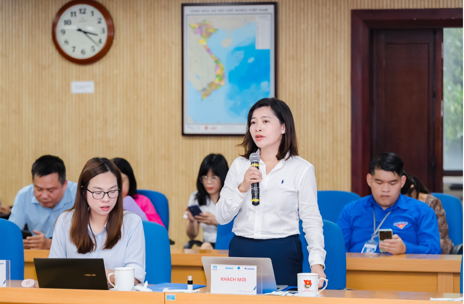 Chị Đỗ Thị Kim Hoa -  Ủy viên Đoàn Chủ tịch Uỷ ban Trung ương Hội Liên hiệp Thanh niên Việt Nam, Giám đốc Trung tâm Tình nguyện Quốc gia