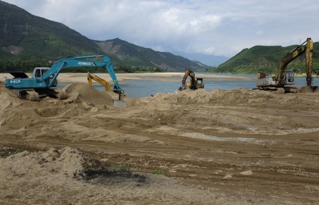 Không khởi tố vụ án hình sự liên quan đến mỏ cát Pha Lê