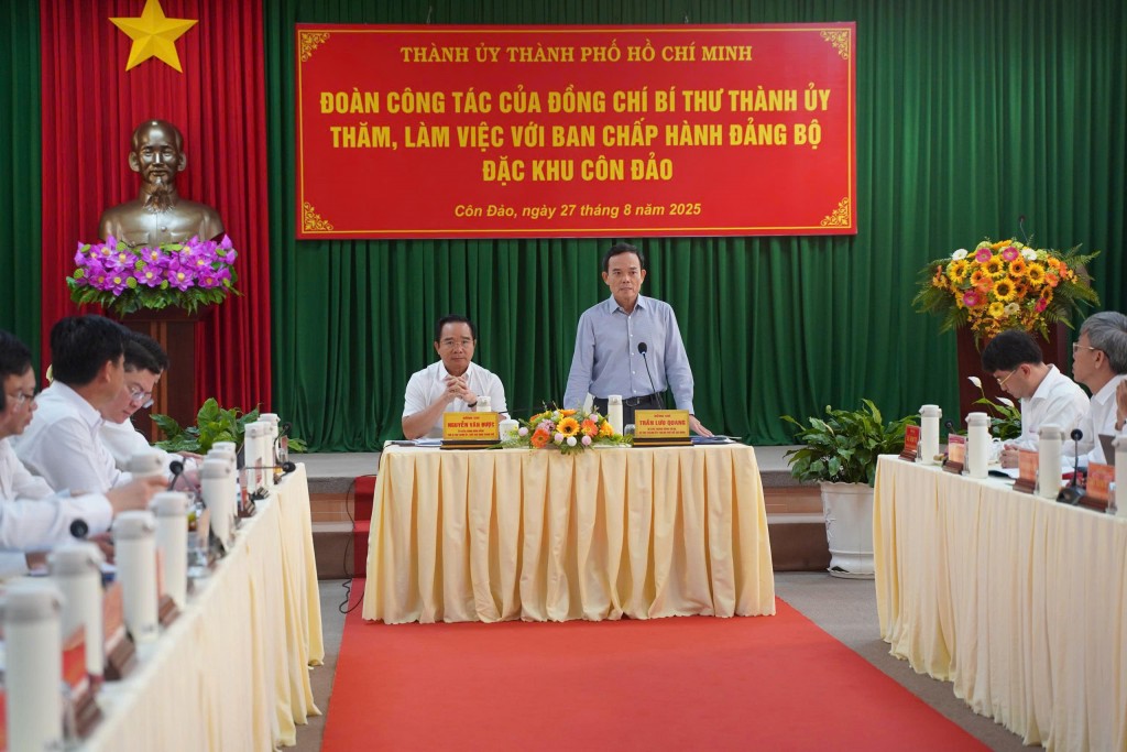 Bí thư Thành ủy TP HCM Trần Lưu Quang chỉ đạo tại buổi làm việc với Đặc khu Côn Đảo
