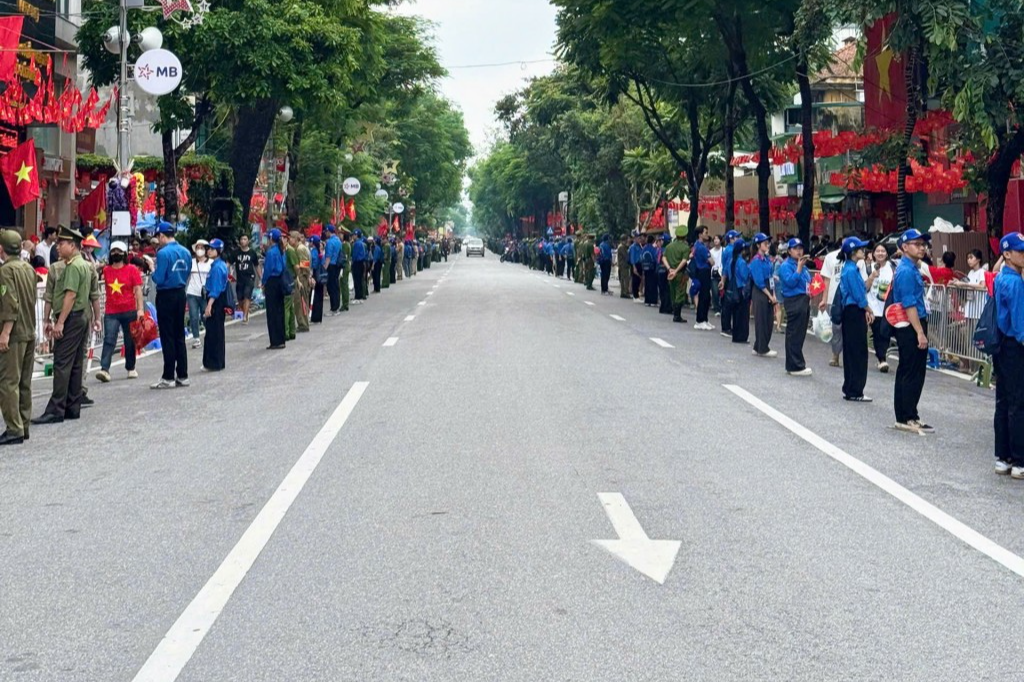 “Dải phân cách mềm” mang tên thanh niên tình nguyện
