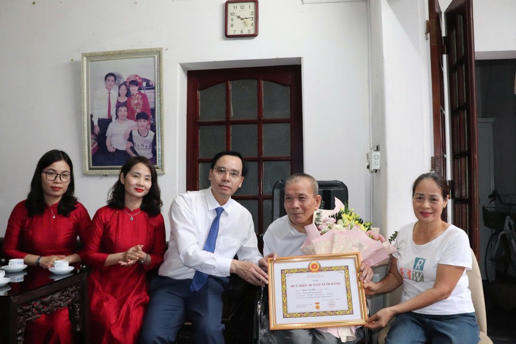 Lãnh đạo xã