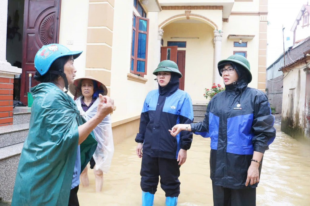 Khẩn trương khắc phục hậu quả bão số 5, ổn định đời sống