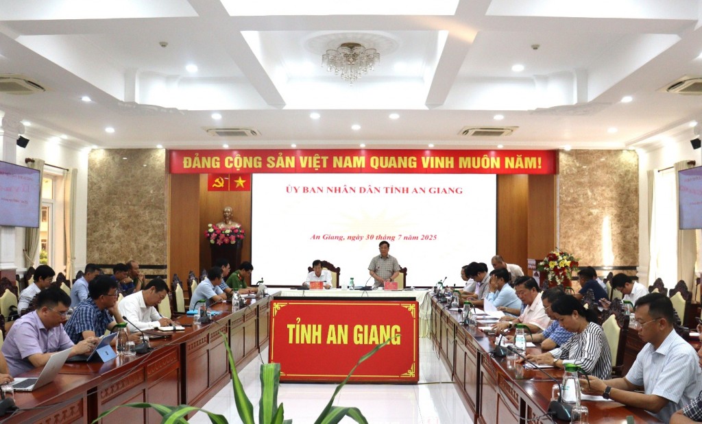 UBND tỉnh An Giang tăng cường công tác lãnh đạo, chỉ đạo, kiểm tra, giám sát hoạt động chuyển đổi số