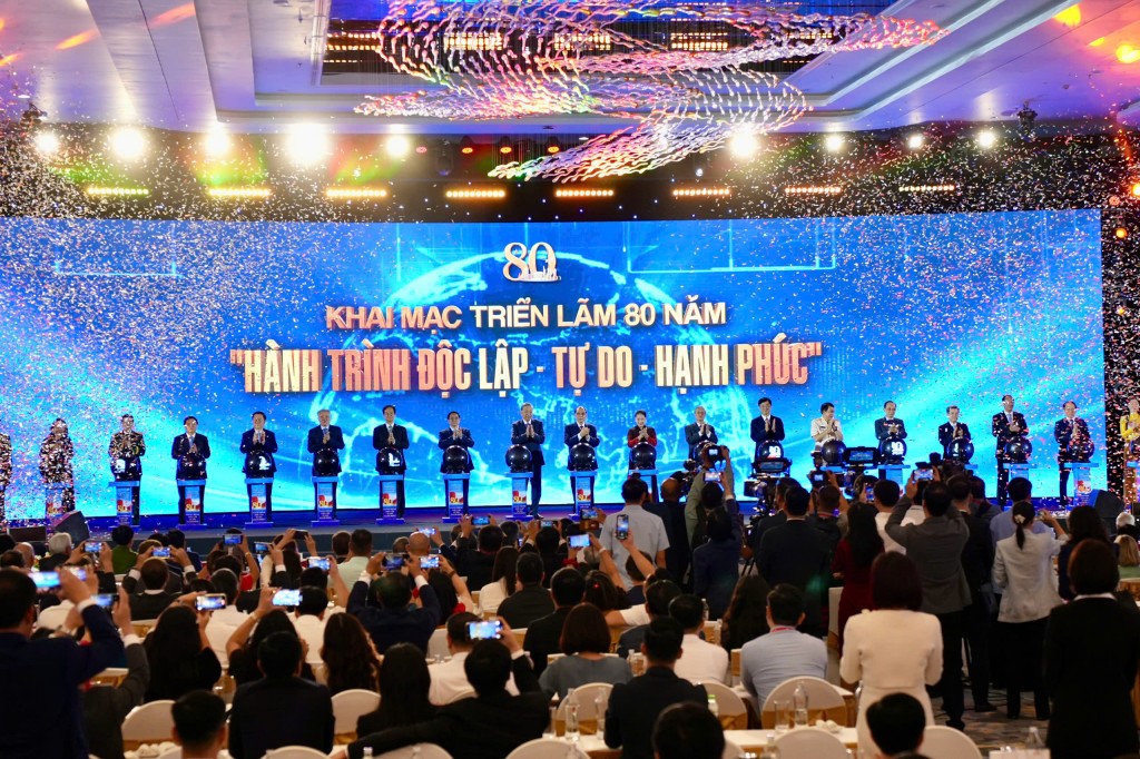 Khai mạc Triển lãm “80 năm Hành trình Độc lập - Tự do - Hạnh phúc”