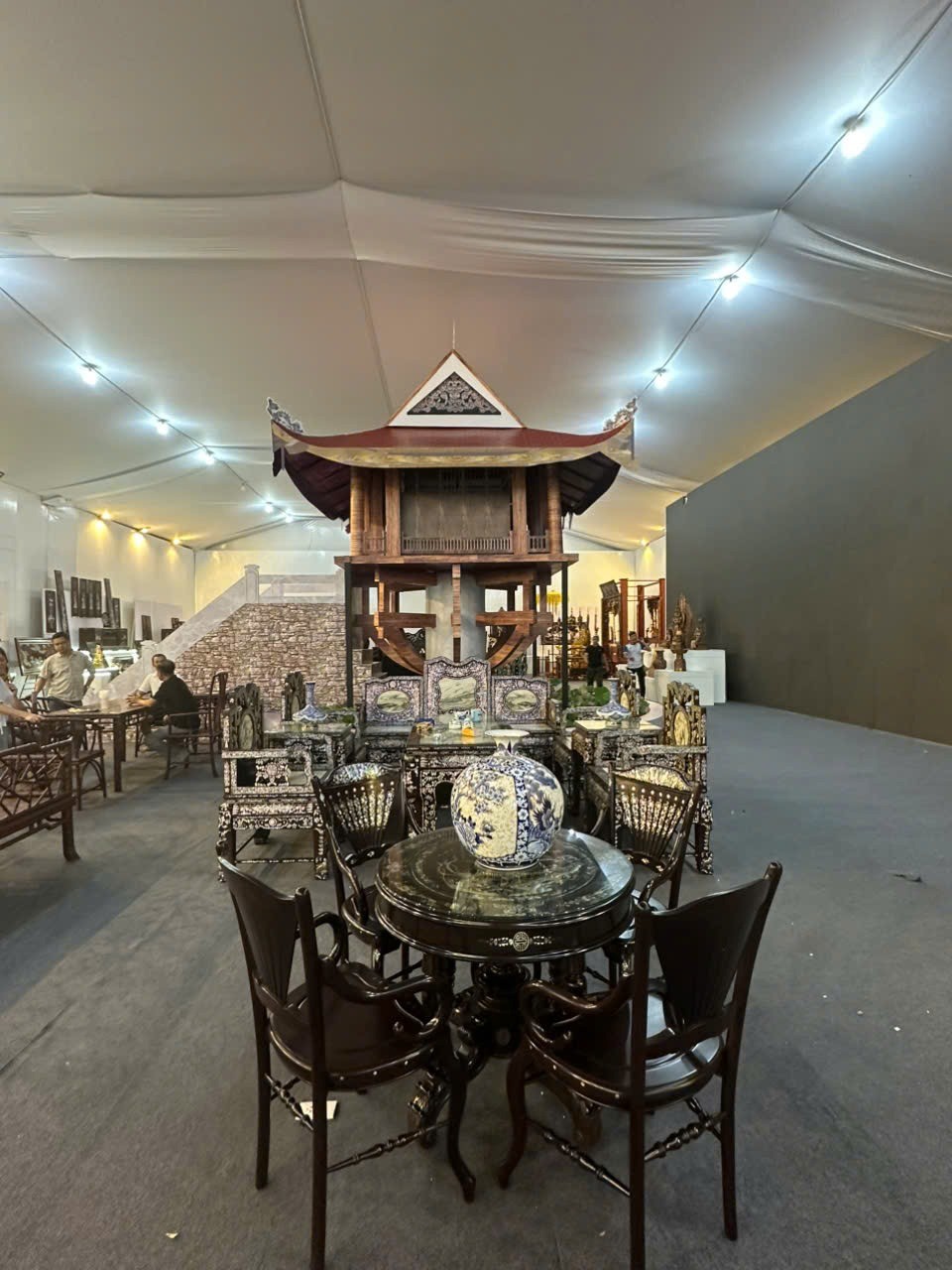 Tự hào về những thành tựu kinh tế - xã hội tiêu biểu của Thủ đô