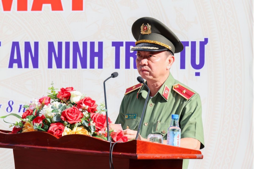 Thiếu tướng Huỳnh Việt Hòa, Giám đốc Công an TP Cần Thơ phát biểu tại lễ ra quân Tổ 198.