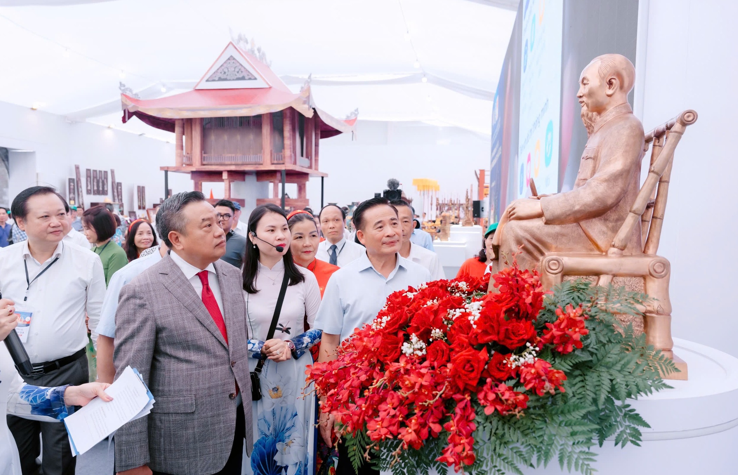 Tôn vinh giá trị truyền thống, khơi dậy khát vọng đổi mới
