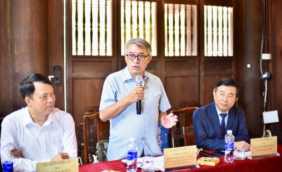 PGS.TS Phạm Quang Long phát biểu tại tọa đàm